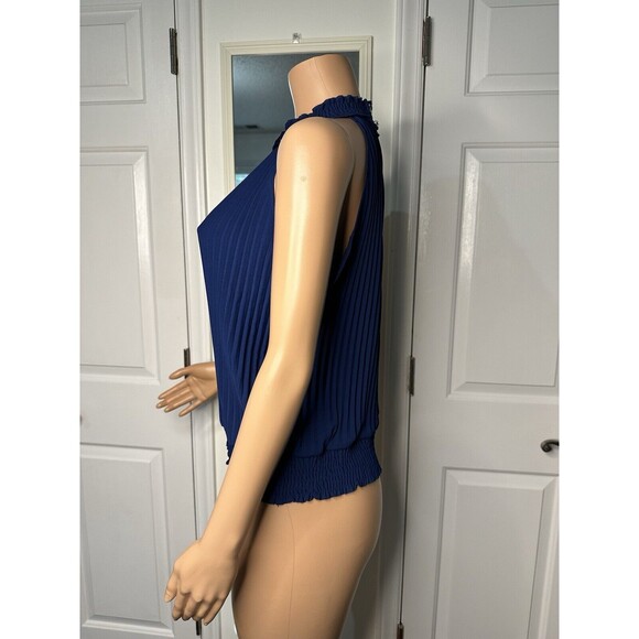 NWOT Blue Pleated Halter Medium - Picture 7 of 11